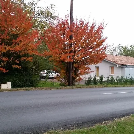 בית נופש Four A Pain Louer